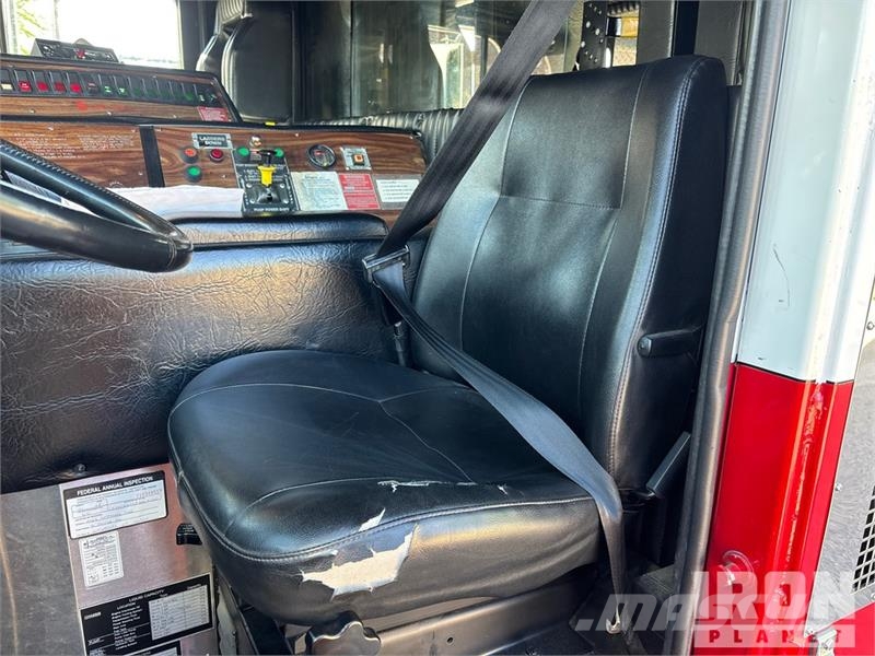 Sutphen Deluge 4x2 Crew Cab Fire Truck Hasičské vozy