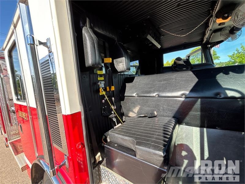 Sutphen Deluge 4x2 Crew Cab Fire Truck Hasičské vozy