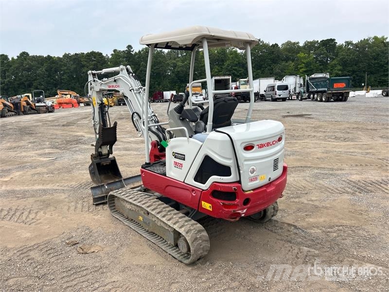 Takeuchi TB225R Miniexcavadoras