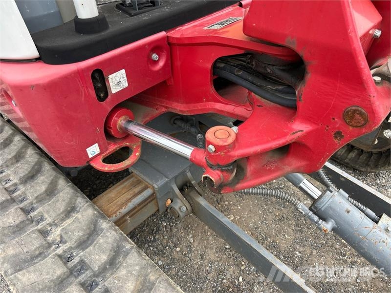 Takeuchi TB225R Miniexcavadoras