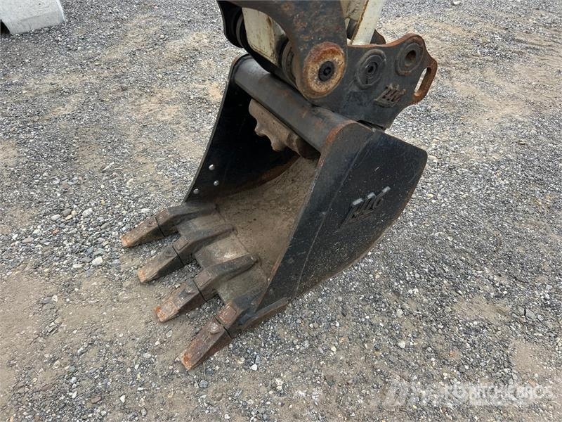 Takeuchi TB225R Miniexcavadoras
