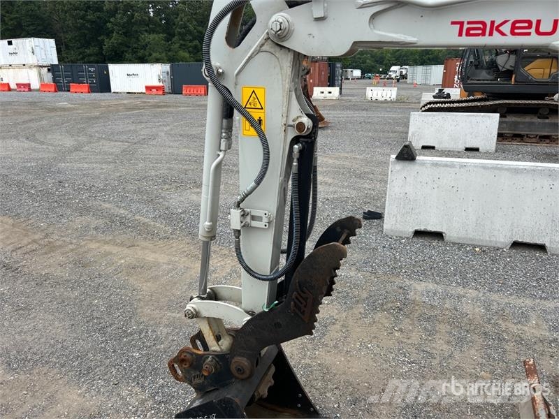 Takeuchi TB225R Miniexcavadoras