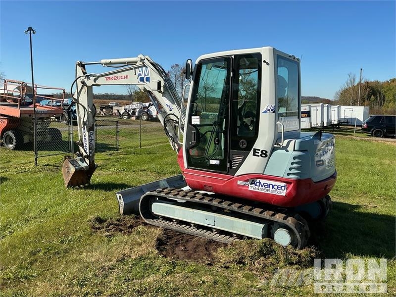 Takeuchi TB250 Mini rýpadla < 7t