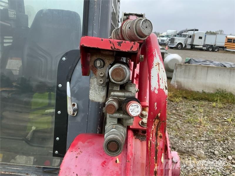 Takeuchi TL10 Skid steer mini nakladalci
