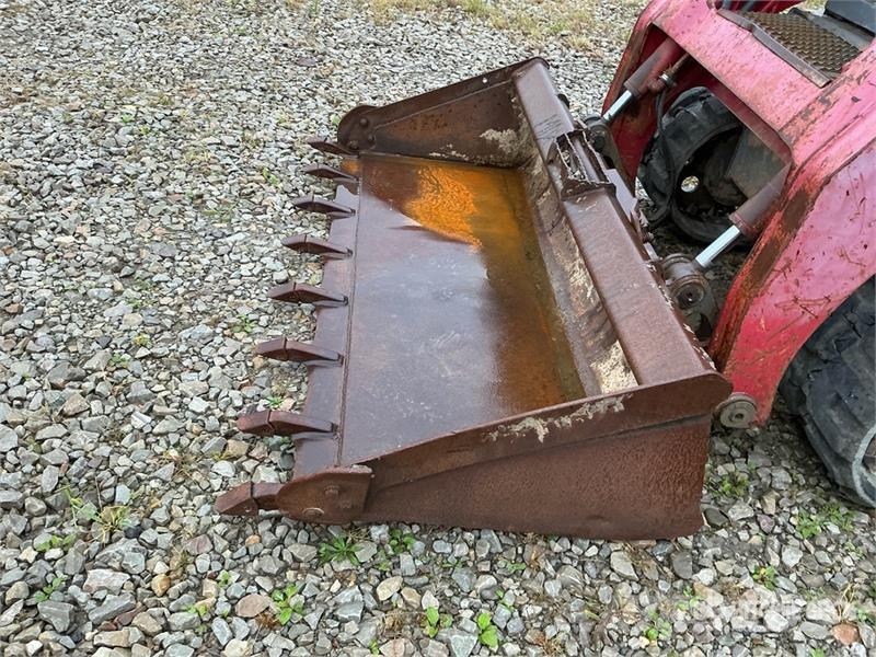 Takeuchi TL10 Skid steer mini nakladalci