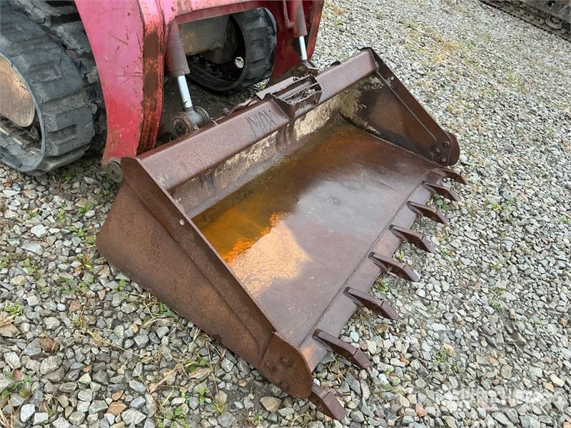 Takeuchi TL10 Skid steer mini nakladalci