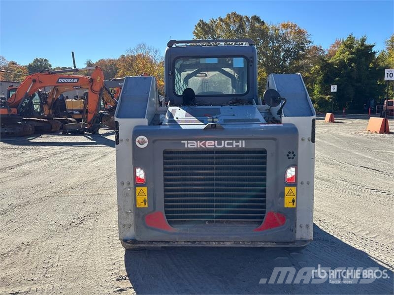Takeuchi TL12R2 Two-Speed High Flow Compact Track Loader Lietoti riteņu kompaktiekrāvēji