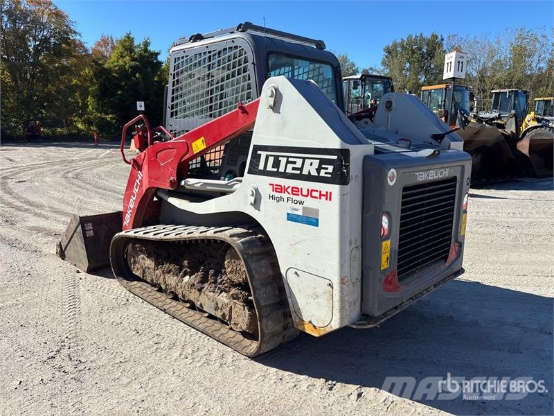 Takeuchi TL12R2 Two-Speed High Flow Compact Track Loader Lietoti riteņu kompaktiekrāvēji