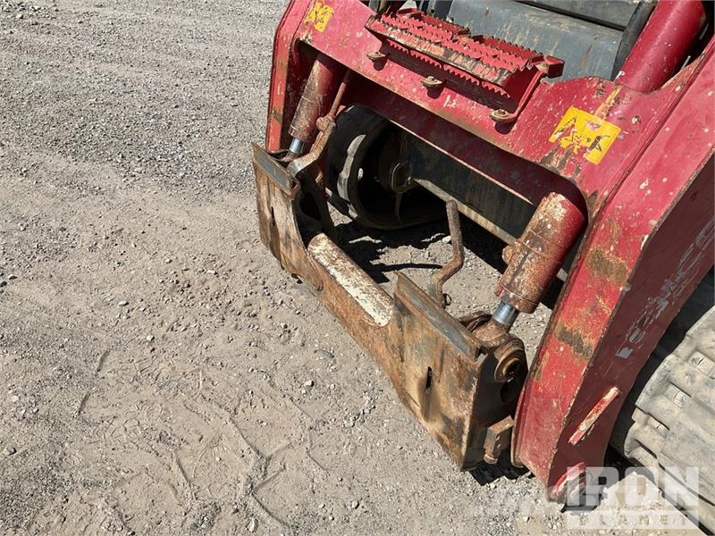 Takeuchi TL12R2 Two-Speed Compact Track Loader Kompaktlader