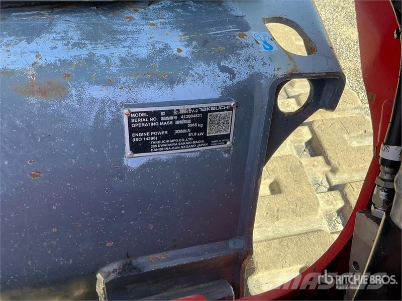 Takeuchi TL12V2 لوادر انزلاقية التوجيه