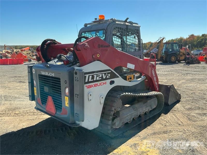Takeuchi TL12V2 لوادر انزلاقية التوجيه
