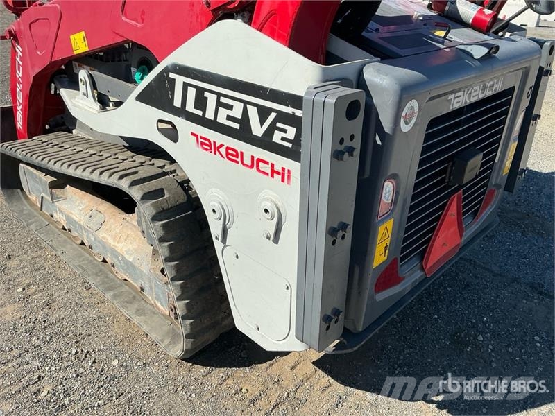 Takeuchi TL12V2 لوادر انزلاقية التوجيه