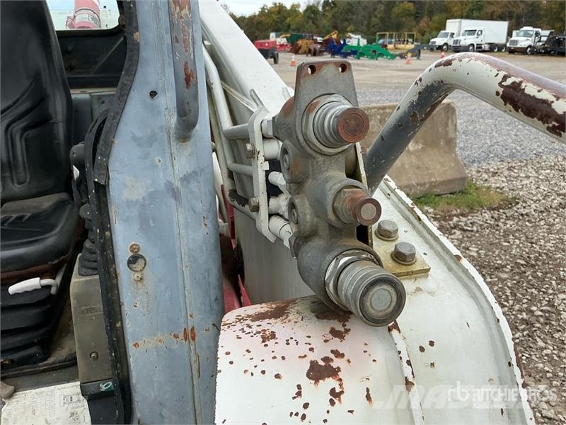 Takeuchi TL140 Мини-погрузчики