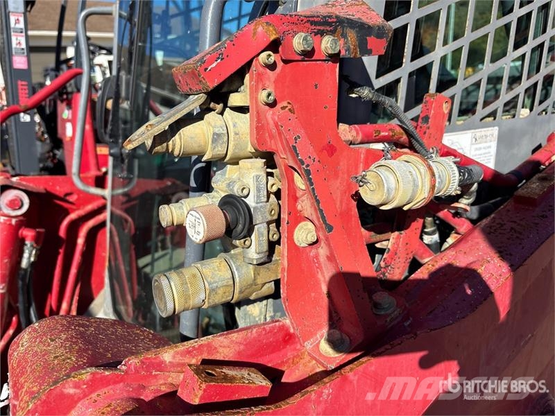 Takeuchi TL6R Two-Speed Compact Track Loader (Inoperable) Skid steer loaders