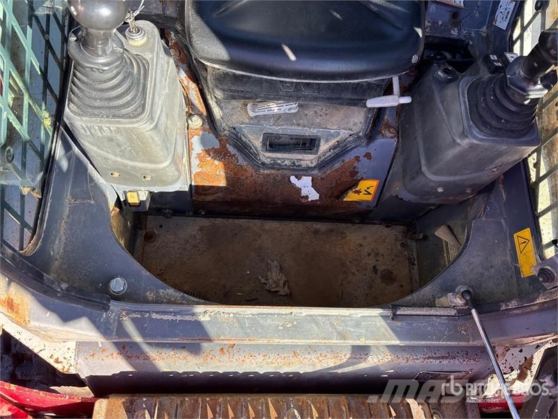Takeuchi TL6R Two-Speed Compact Track Loader (Inoperable) Skid steer loaders