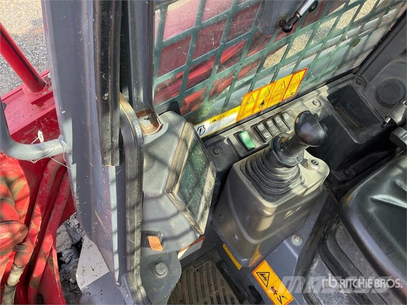 Takeuchi TL8R2 Compact Track Loader (Inoperable) Lietoti riteņu kompaktiekrāvēji