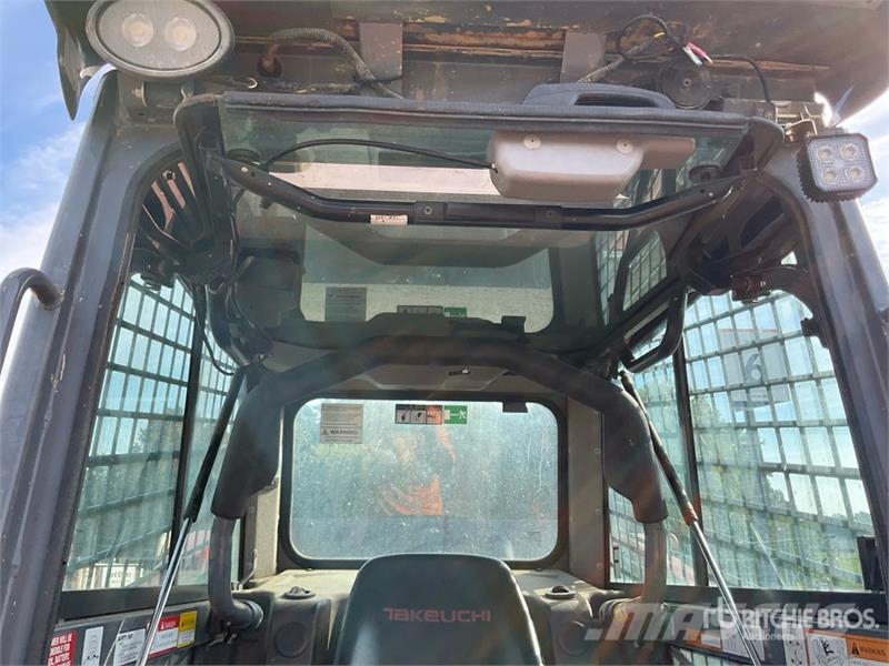 Takeuchi TL8R2 Compact Track Loader (Inoperable) Lietoti riteņu kompaktiekrāvēji