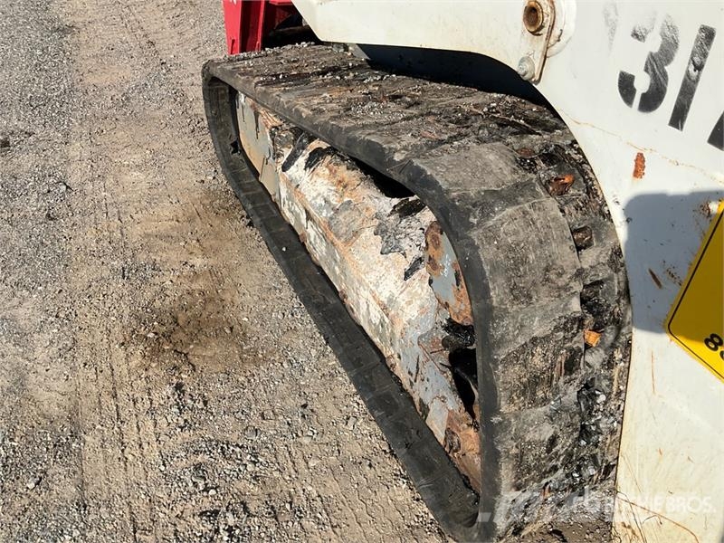 Takeuchi TL8R2 Compact Track Loader (Inoperable) Lietoti riteņu kompaktiekrāvēji