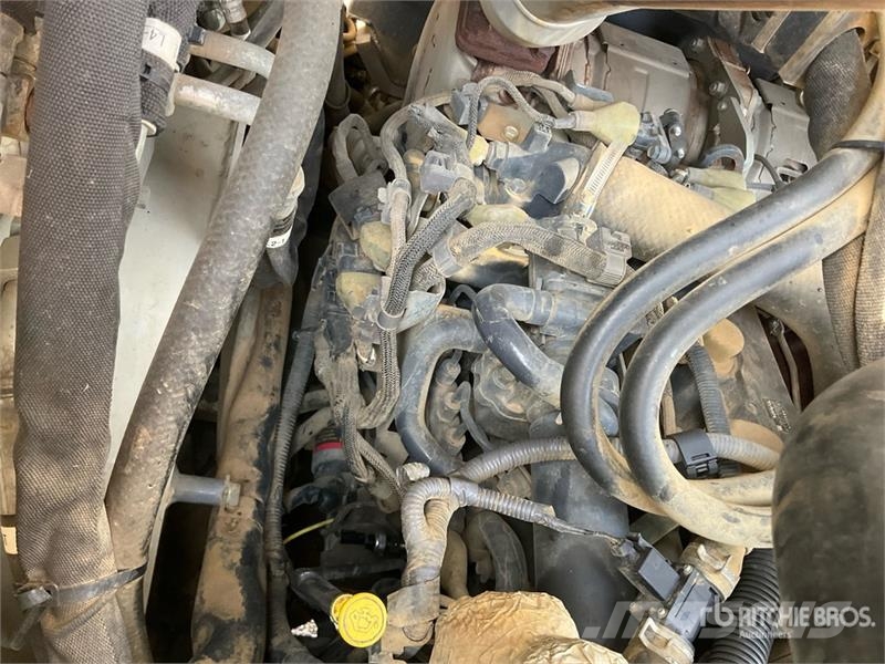 Takeuchi TL8R2 Compact Track Loader (Inoperable) Lietoti riteņu kompaktiekrāvēji