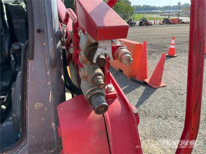 Takeuchi TL8R2 Compact Track Loader (Inoperable) Lietoti riteņu kompaktiekrāvēji