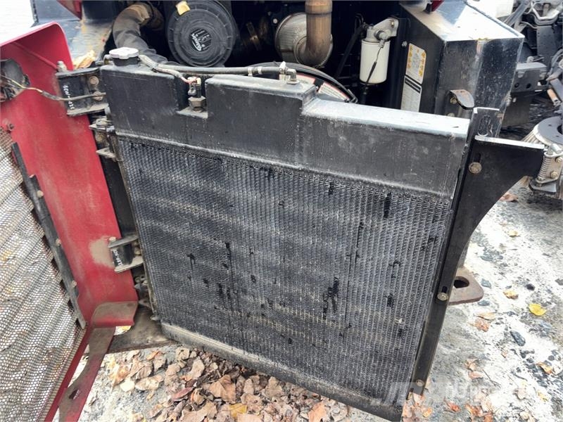 Takeuchi TS80V-2 Skid Steer Loader Міні-навантажувачі