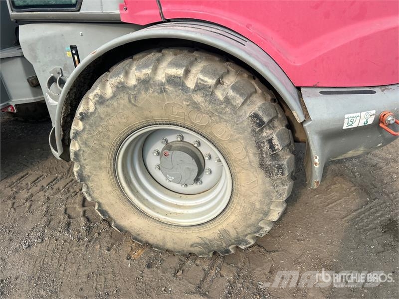 Takeuchi TW95C2HS Gumikerekes homlokrakodók