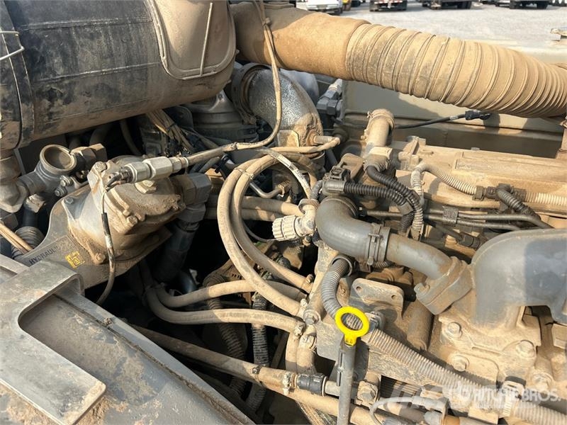 Takeuchi TW95C2HS Gumikerekes homlokrakodók