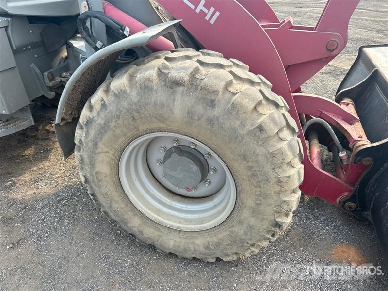 Takeuchi TW95C2HS Gumikerekes homlokrakodók