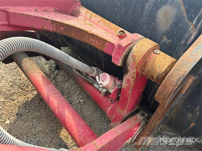 Takeuchi TW95C2HS Gumikerekes homlokrakodók
