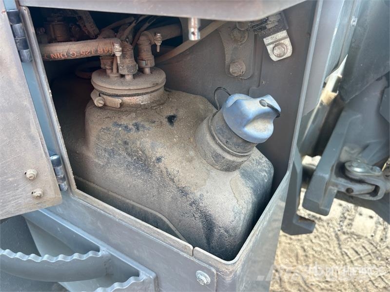 Takeuchi TW95C2HS Gumikerekes homlokrakodók
