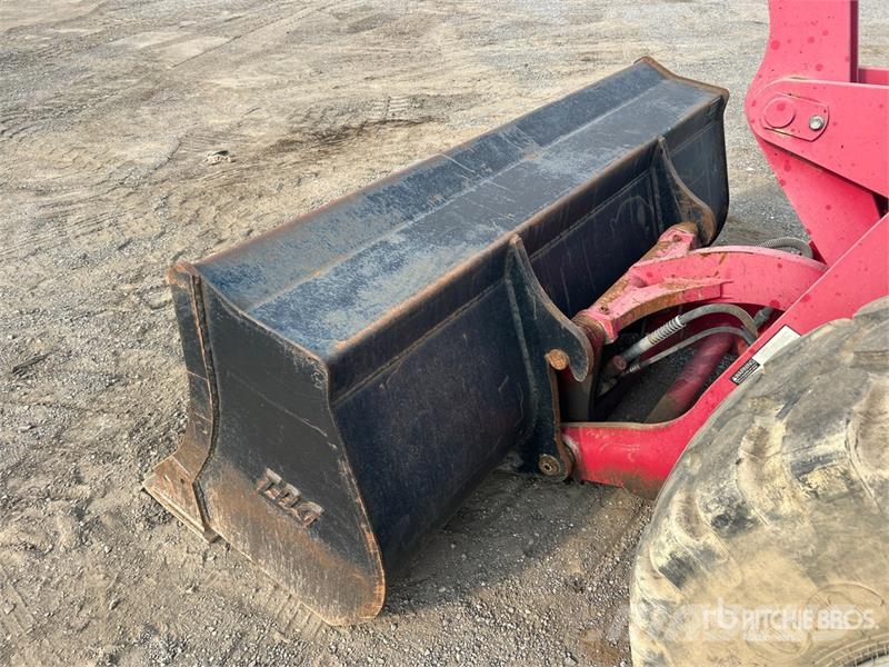 Takeuchi TW95C2HS Gumikerekes homlokrakodók