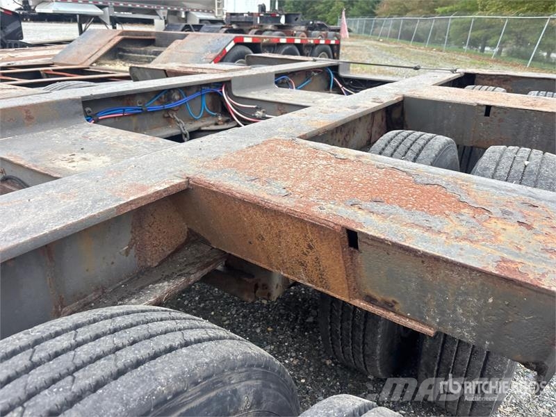 Talbert T3DW-50SA Tri/A Removable Gooseneck Lowboy Trailer 低架裝載車