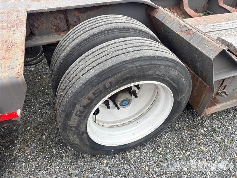 Talbert T3DW-50SA Tri/A Removable Gooseneck Lowboy Trailer 低架裝載車