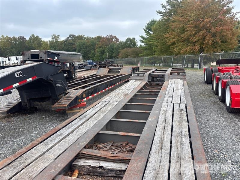 Talbert T3DW-50SA Tri/A Removable Gooseneck Lowboy Trailer 低架裝載車