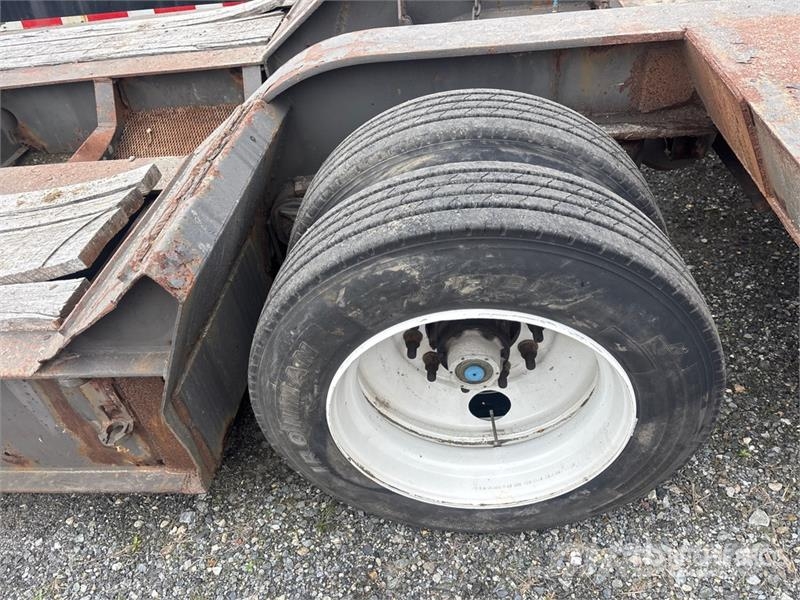 Talbert T3DW-50SA Tri/A Removable Gooseneck Lowboy Trailer 低架裝載車