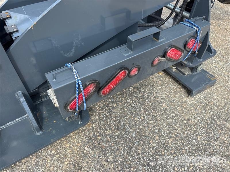 TE31 Electric Fifth Wheel Wrecker Attachment (Unus Ostale kargo komponente