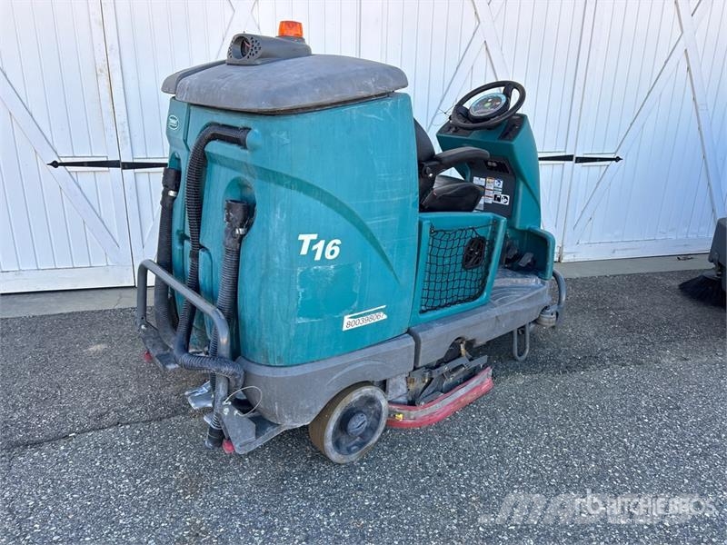 Tennant T16 Ride-On Electric Floor Scrubber Other trailers