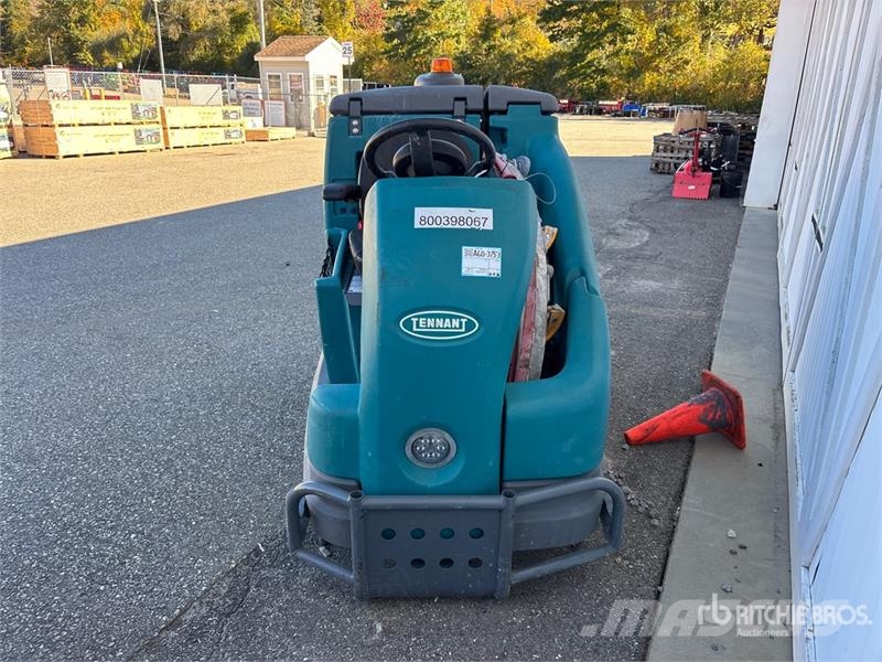 Tennant T16 Ride-On Electric Floor Scrubber Other trailers