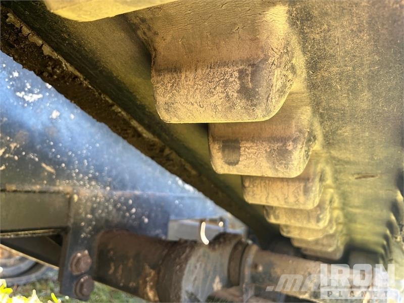 Terex PT60 Two-Speed Compact Track Loader  스키드로더