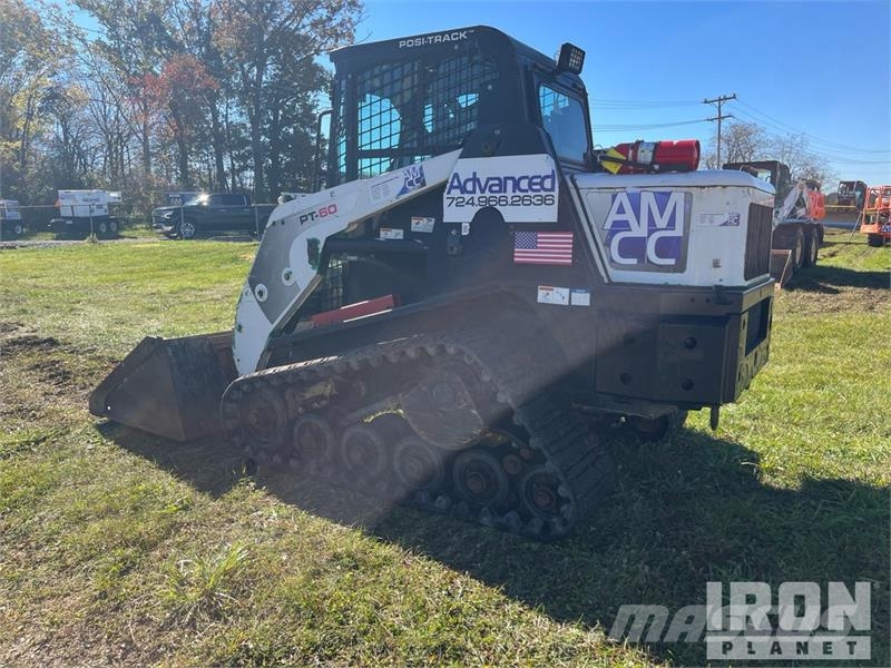 Terex PT60 Two-Speed Compact Track Loader  스키드로더