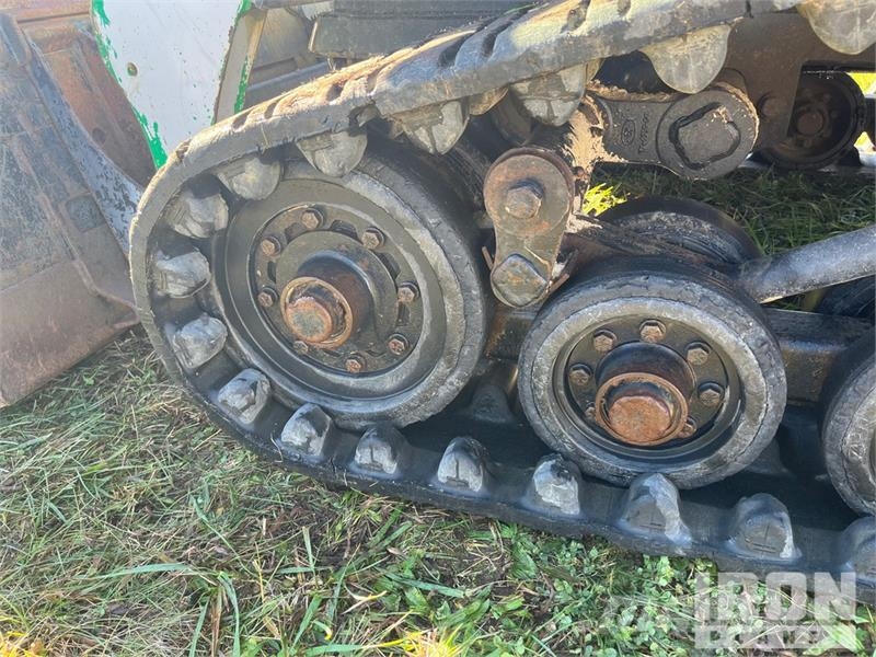 Terex PT60 Two-Speed Compact Track Loader  스키드로더