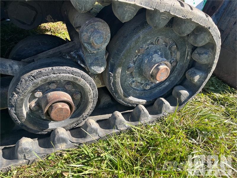 Terex PT60 Two-Speed Compact Track Loader  스키드로더