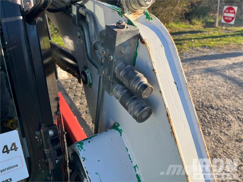 Terex PT60 Two-Speed High Flow Compact Track Loader 滑移轉向裝載機