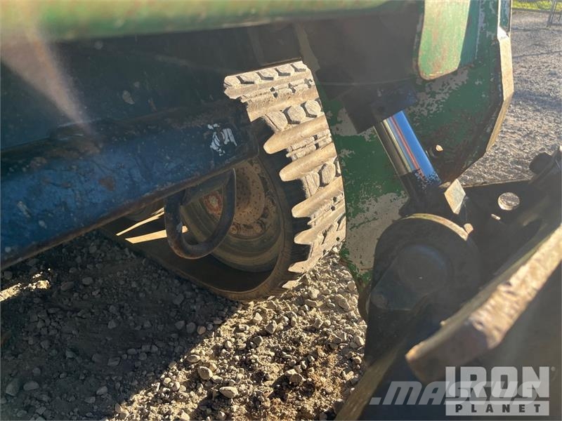 Terex PT60 Two-Speed High Flow Compact Track Loader 滑移轉向裝載機