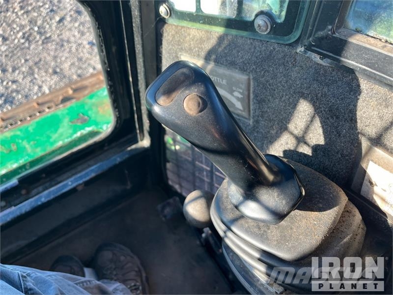 Terex PT60 Two-Speed High Flow Compact Track Loader 滑移轉向裝載機