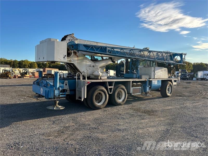 Terex T340 Kāpurķēžu ceļamkrāni