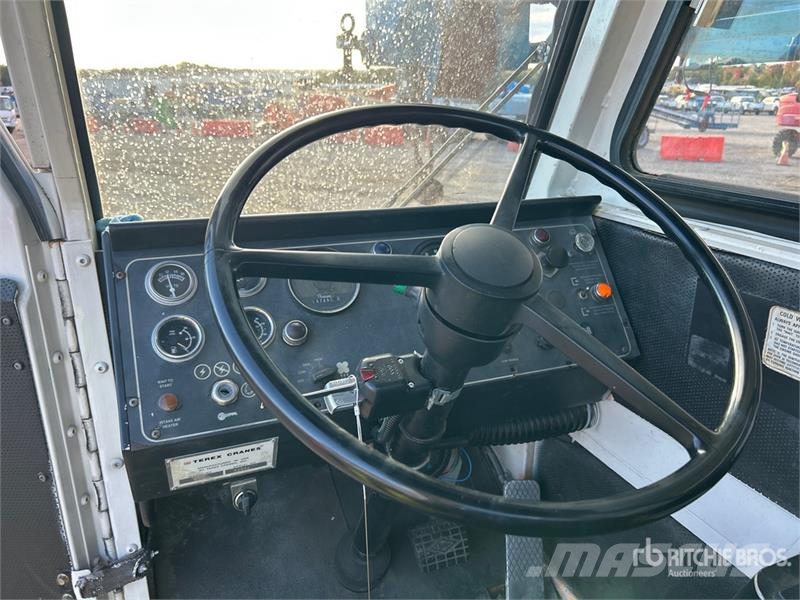 Terex T340 Kāpurķēžu ceļamkrāni
