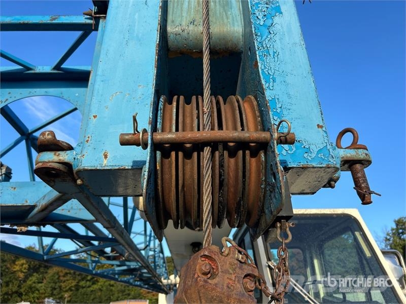 Terex T340 Kāpurķēžu ceļamkrāni