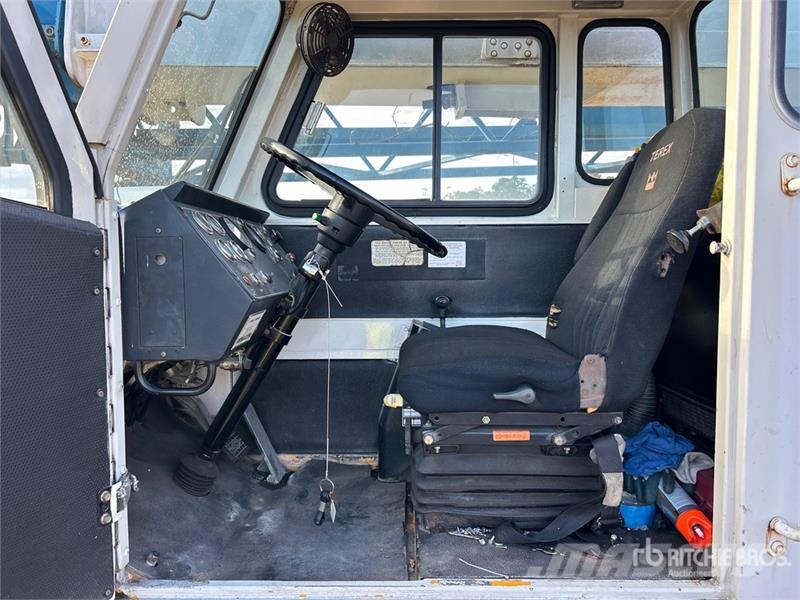 Terex T340 Kāpurķēžu ceļamkrāni