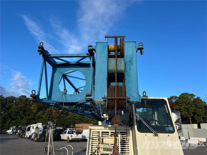 Terex T340 Kāpurķēžu ceļamkrāni